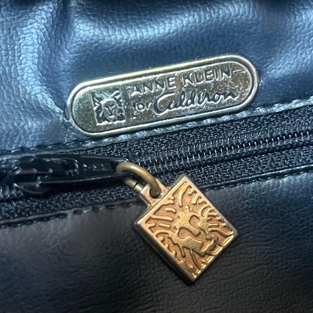 Vintage Anne Klein Leather Crossbody Bag Navy Blue 80s Gold Hardware Small Purse - Picture 3 of 16